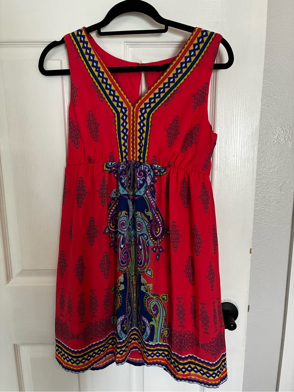 Pink Sleeveless V-Neck Paisley Border Print Dress